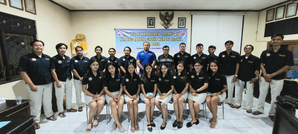 PELATIHAN MANAJEMEN ORGANISASI KARANG TARUNA GRAHA WERDHI SEDANA DESA BAHA